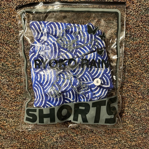 Ryoko Rain Shorts. - Picture 2 of 4